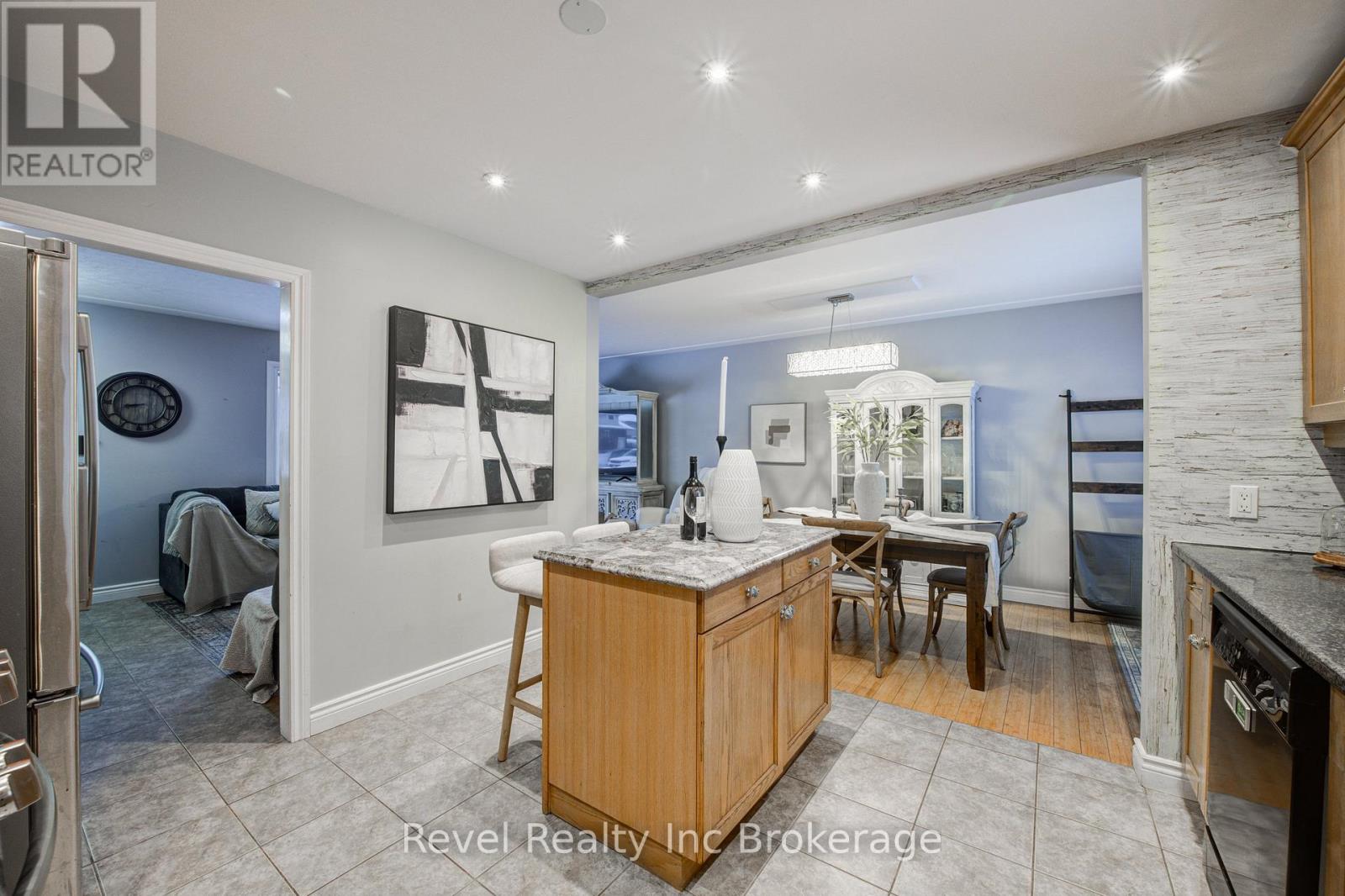 828 Warwick Street, Woodstock (Woodstock - North), Ontario  N4S 4R4 - Photo 13 - X12761000