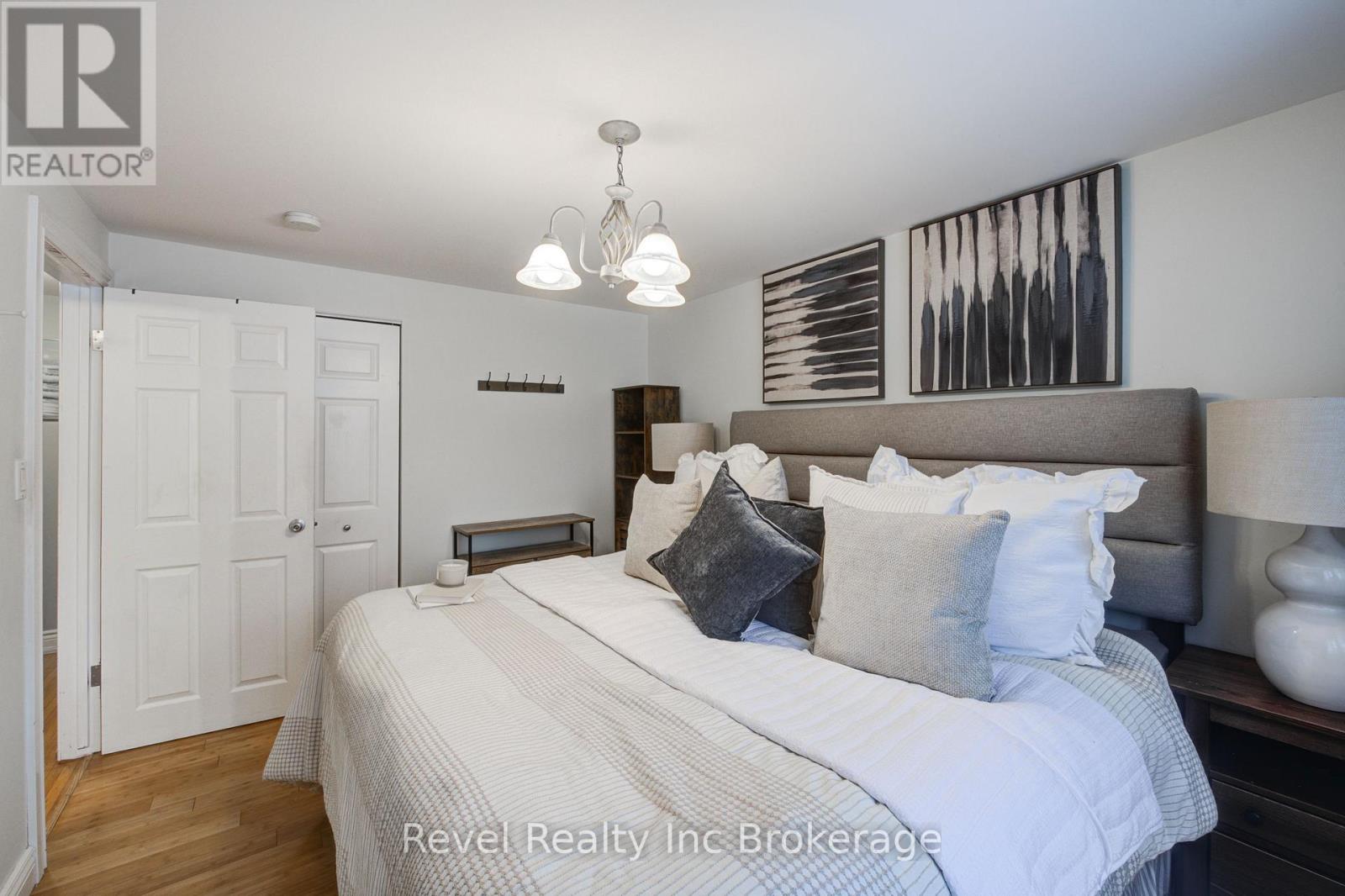 828 Warwick Street, Woodstock (Woodstock - North), Ontario  N4S 4R4 - Photo 17 - X12761000