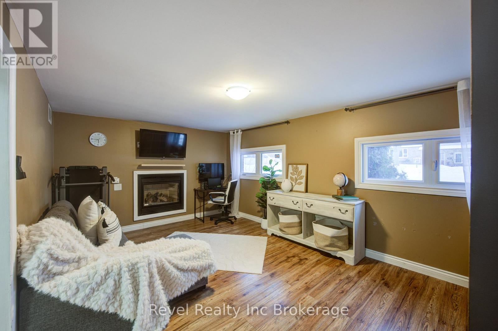 828 Warwick Street, Woodstock (Woodstock - North), Ontario  N4S 4R4 - Photo 25 - X12761000