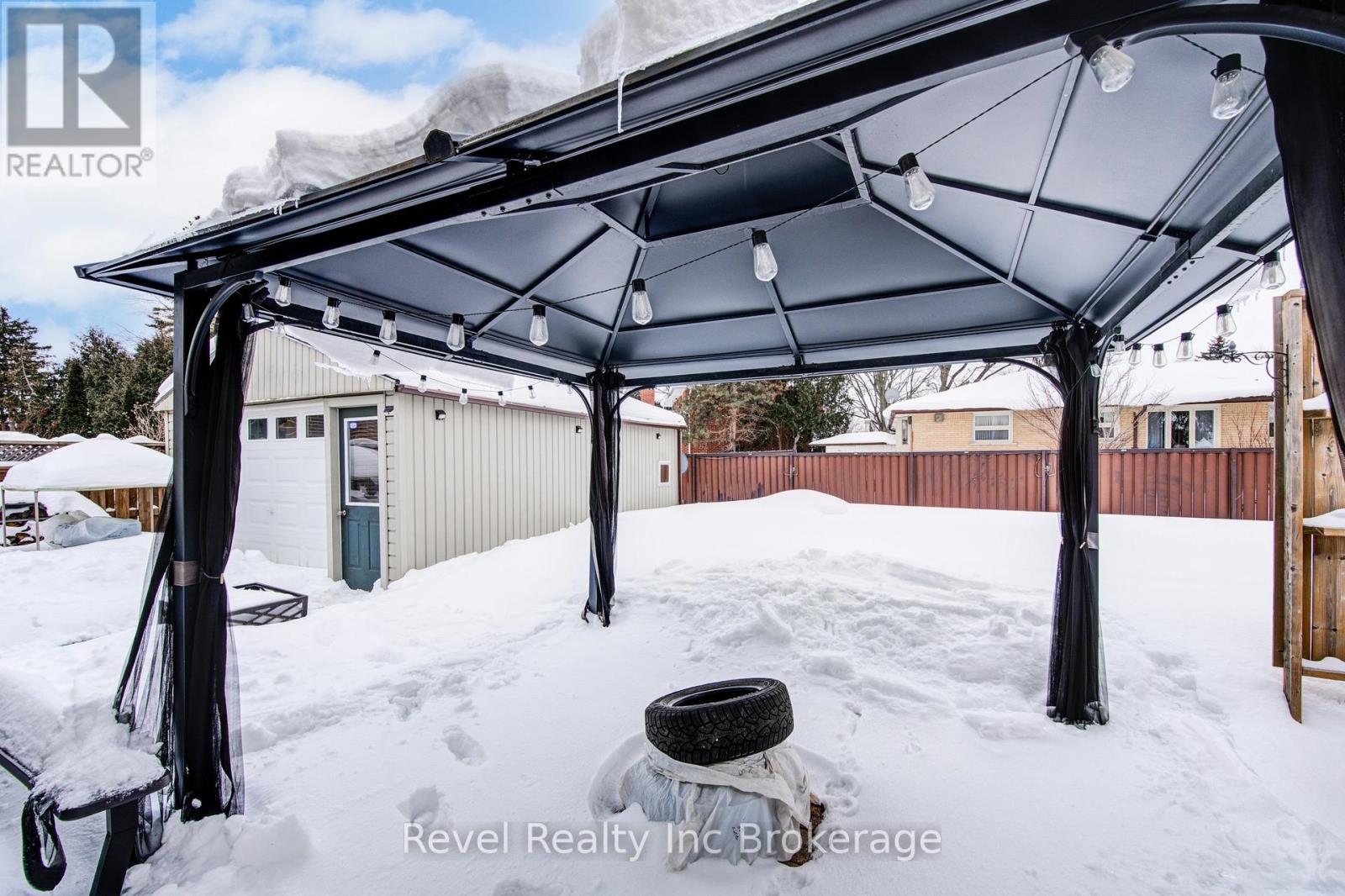 828 Warwick Street, Woodstock (Woodstock - North), Ontario  N4S 4R4 - Photo 30 - X12761000