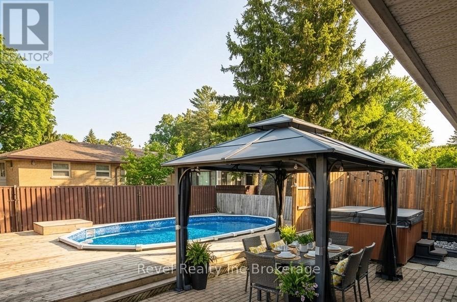 828 Warwick Street, Woodstock (Woodstock - North), Ontario  N4S 4R4 - Photo 32 - X12761000