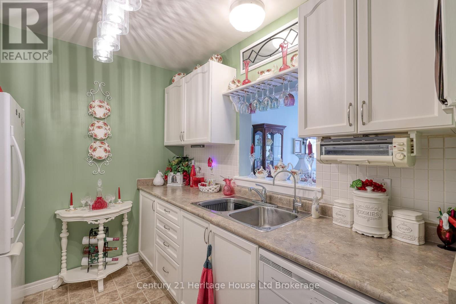 201 - 46 Canterbury Street, Ingersoll (Ingersoll - South), Ontario  N5C 1C4 - Photo 12 - X12763158