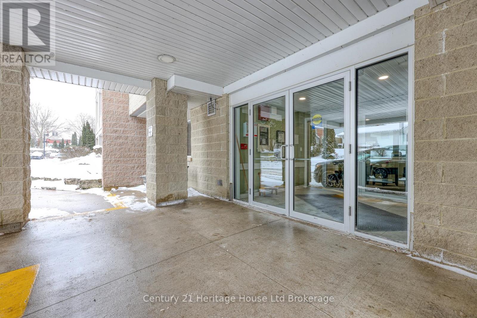 201 - 46 Canterbury Street, Ingersoll (Ingersoll - South), Ontario  N5C 1C4 - Photo 5 - X12763158