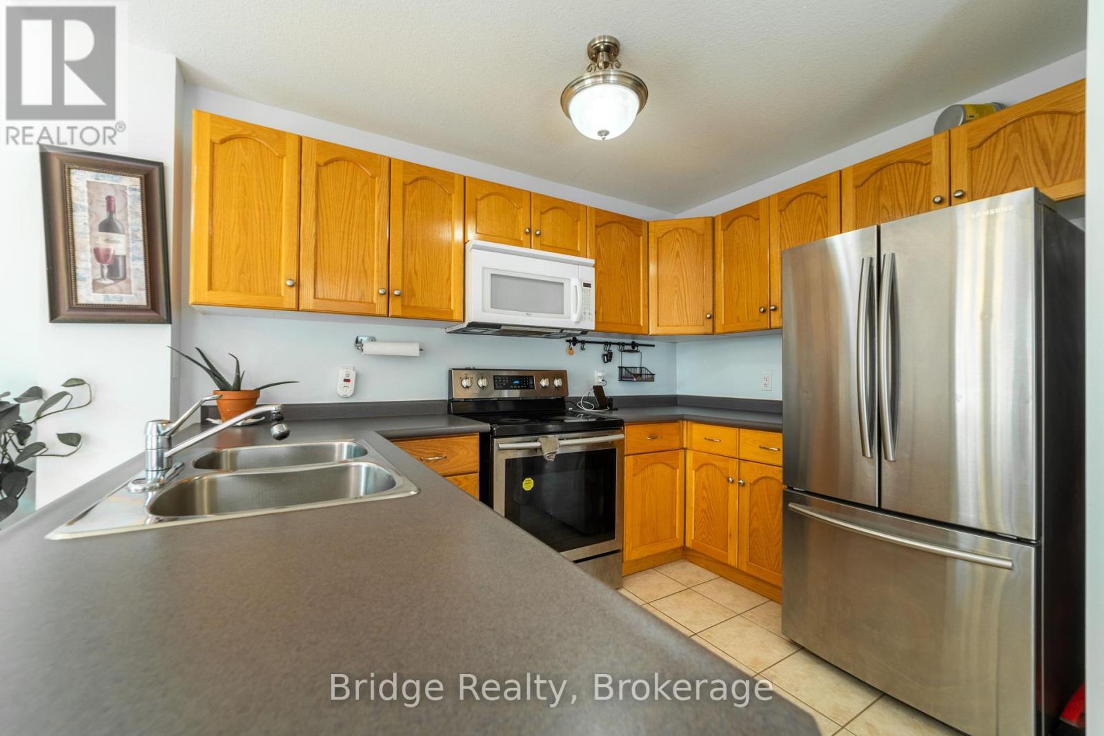 551 Ontario Street, Woodstock (Woodstock - South), Ontario  N4V 1H2 - Photo 12 - X12764274