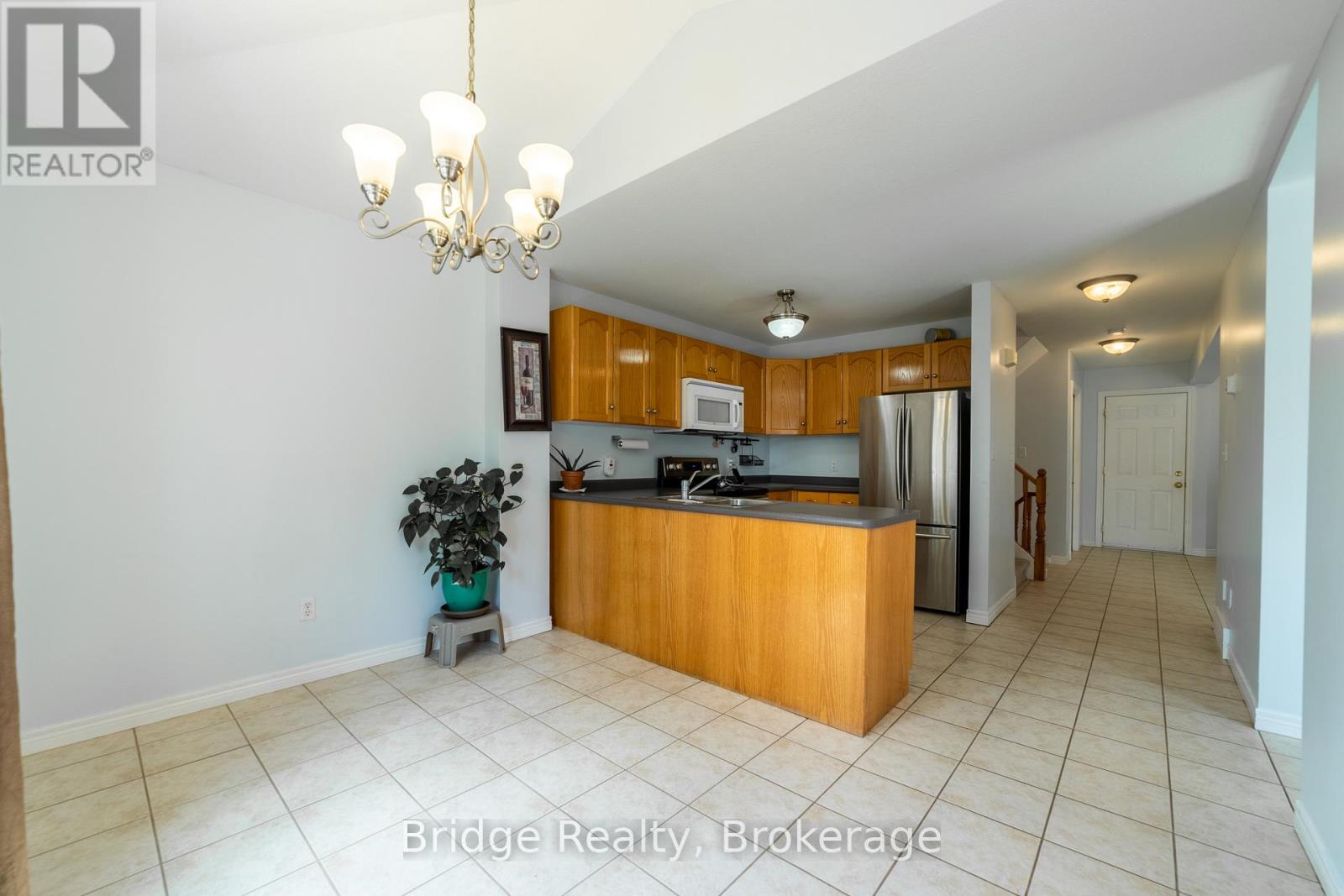 551 Ontario Street, Woodstock (Woodstock - South), Ontario  N4V 1H2 - Photo 14 - X12764274