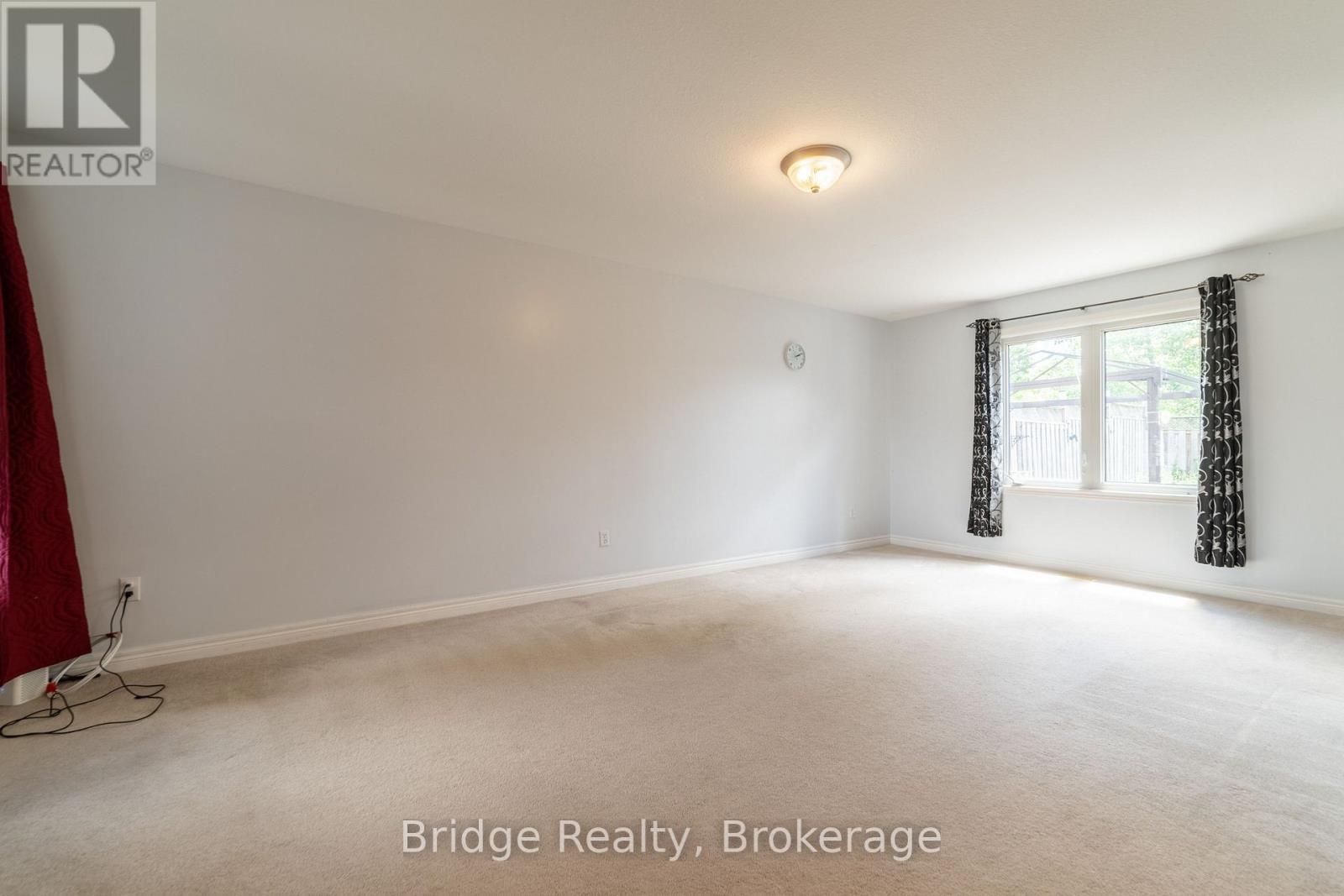 551 Ontario Street, Woodstock (Woodstock - South), Ontario  N4V 1H2 - Photo 8 - X12764274