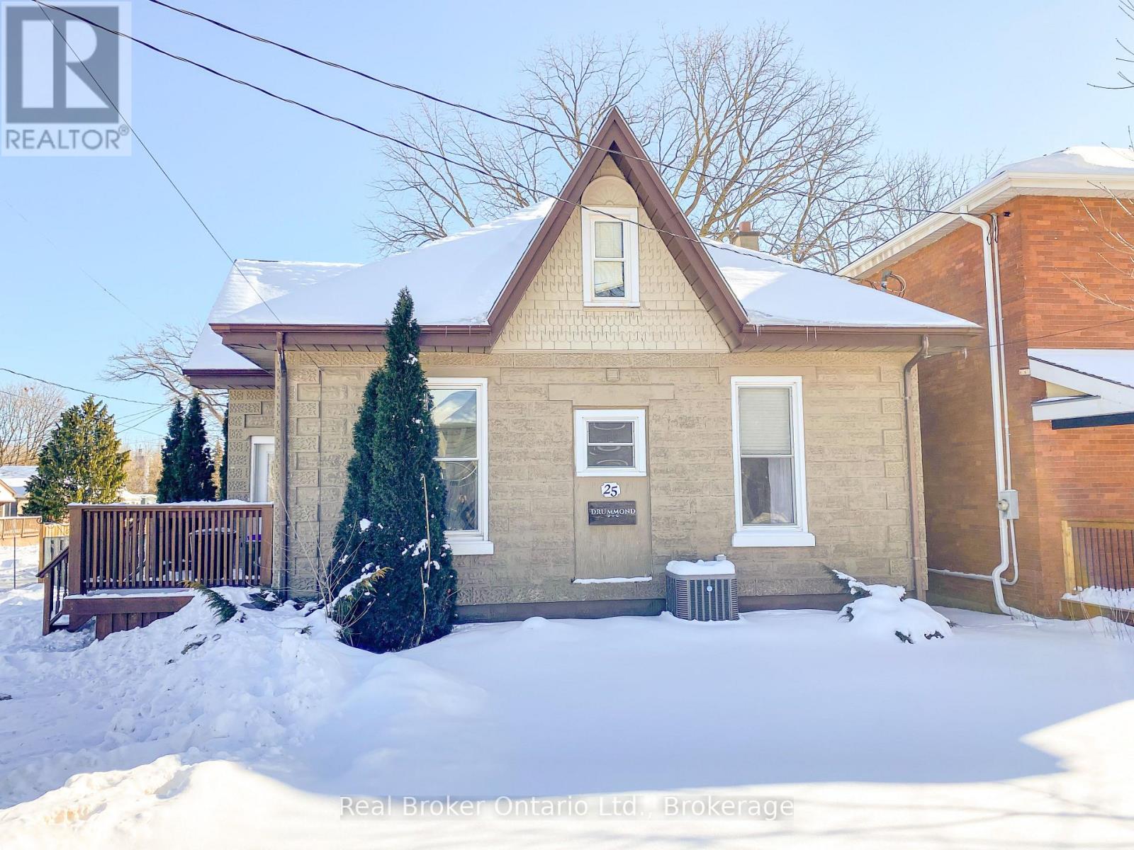 25 Drummond Street, Brantford, Ontario  N3S 5Z2 - Photo 4 - X12765124