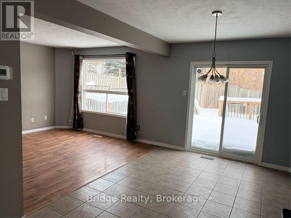 67 Stafford Street, Woodstock (Woodstock - South), Ontario  N4S 3Z8 - Photo 3 - X12766970