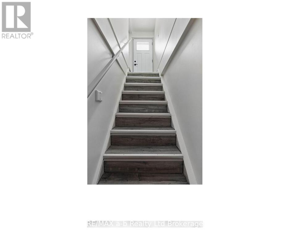 Lower - 197 Atkinson Boulevard, London East (East H), Ontario  N5W 4Z5 - Photo 5 - X12768212