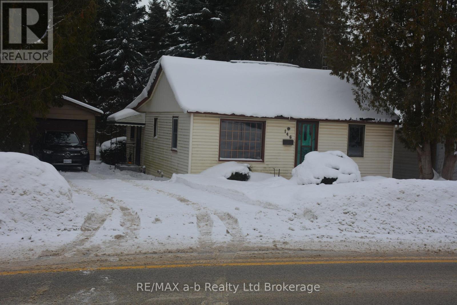 146 Whiting Street, Ingersoll (Ingersoll - South), Ontario  N5C 3B3 - Photo 2 - X12768778