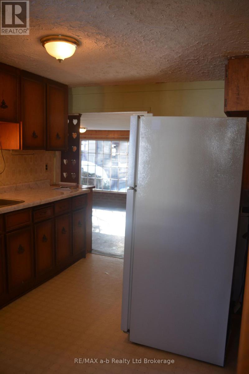 146 Whiting Street, Ingersoll (Ingersoll - South), Ontario  N5C 3B3 - Photo 26 - X12768778