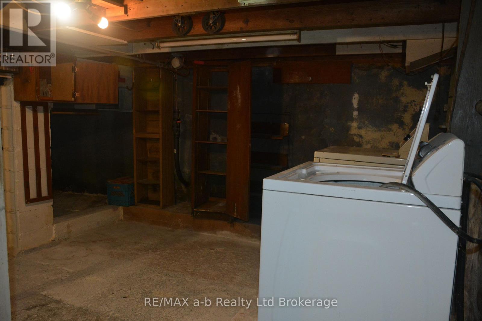 146 Whiting Street, Ingersoll (Ingersoll - South), Ontario  N5C 3B3 - Photo 27 - X12768778