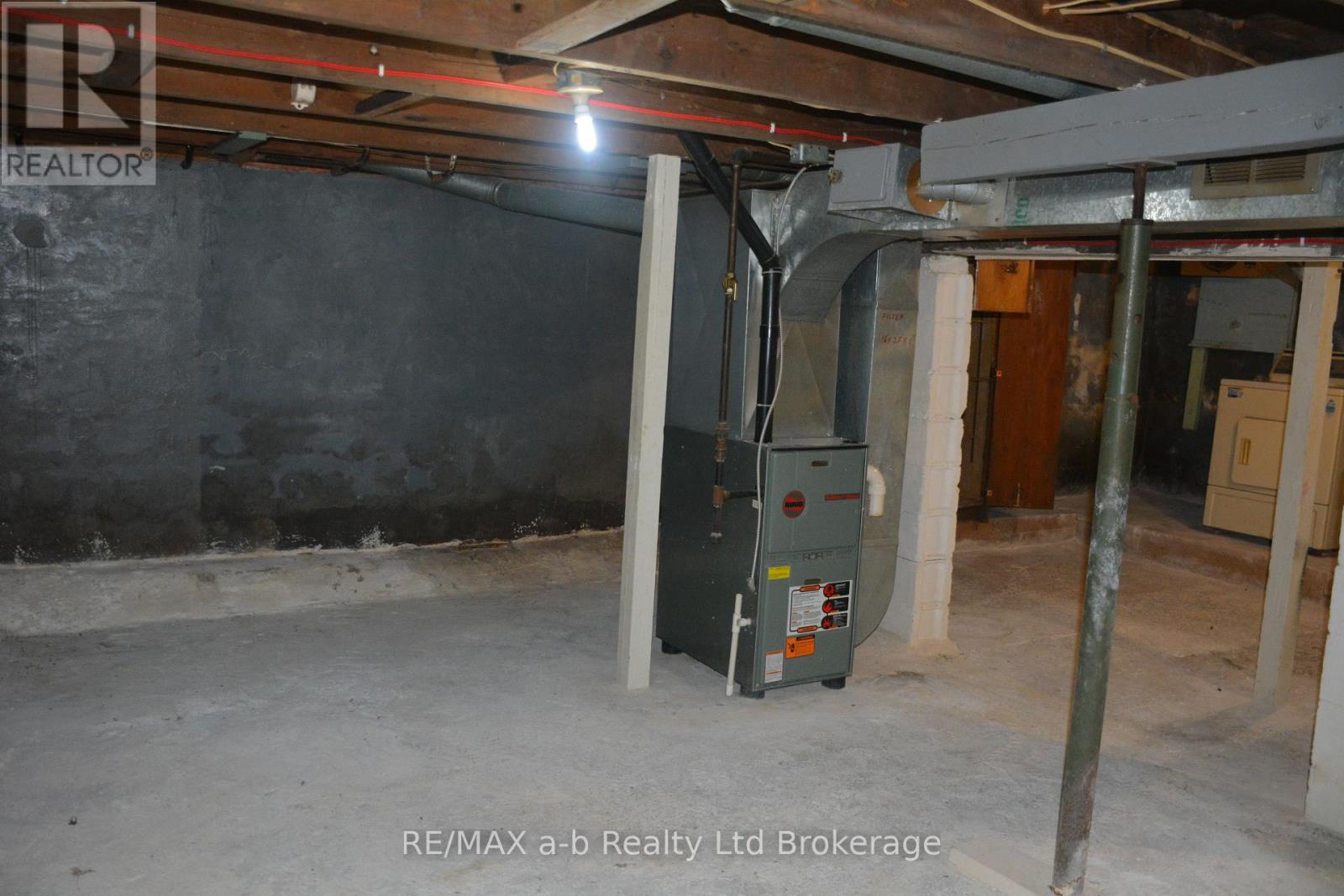 146 Whiting Street, Ingersoll (Ingersoll - South), Ontario  N5C 3B3 - Photo 28 - X12768778