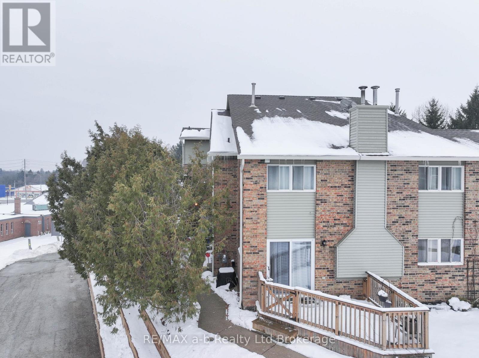 8 - 19 Wren Court, Tillsonburg, Ontario  N4G 5K2 - Photo 2 - X12771438