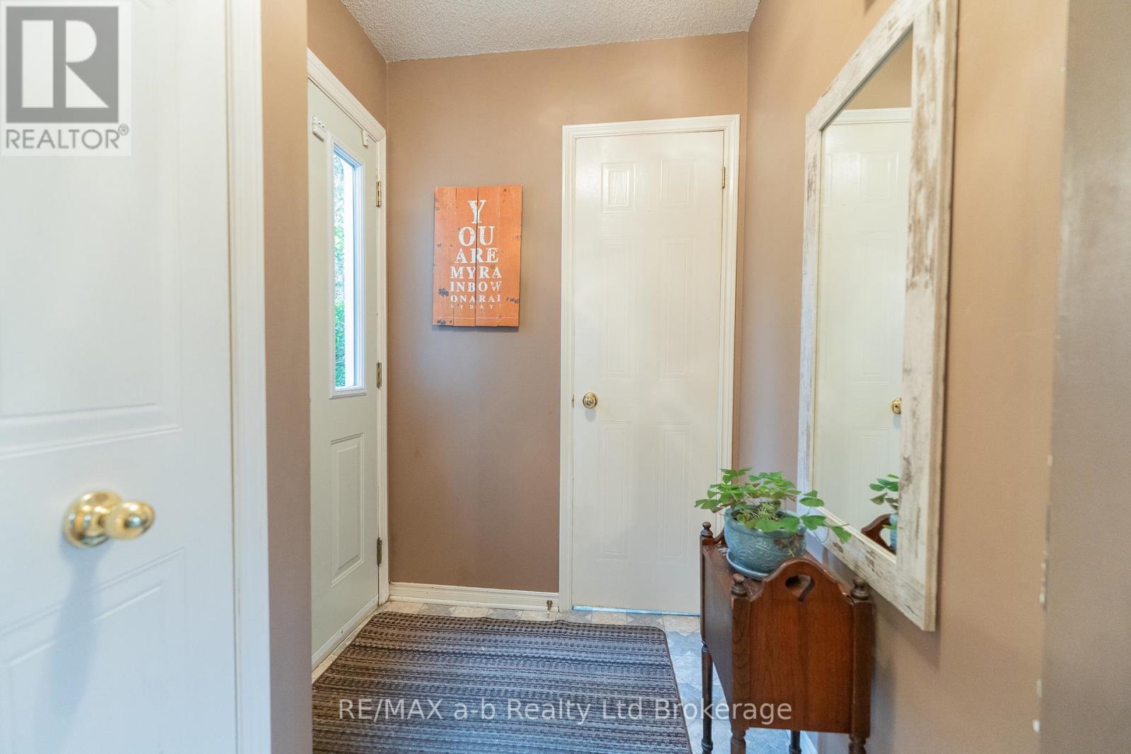 8 - 19 Wren Court, Tillsonburg, Ontario  N4G 5K2 - Photo 5 - X12771438