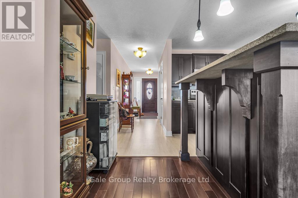 15 Holland Avenue, Aylmer, Ontario  N5H 3J2 - Photo 6 - X12772794