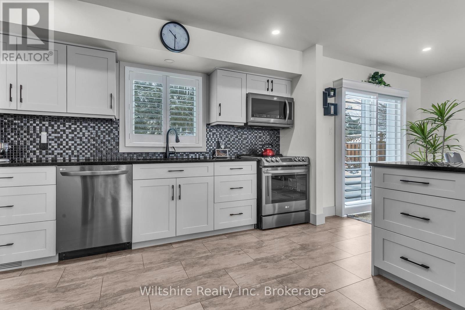 32 Devon Court, Tillsonburg, Ontario  N4G 4K6 - Photo 8 - X12773034