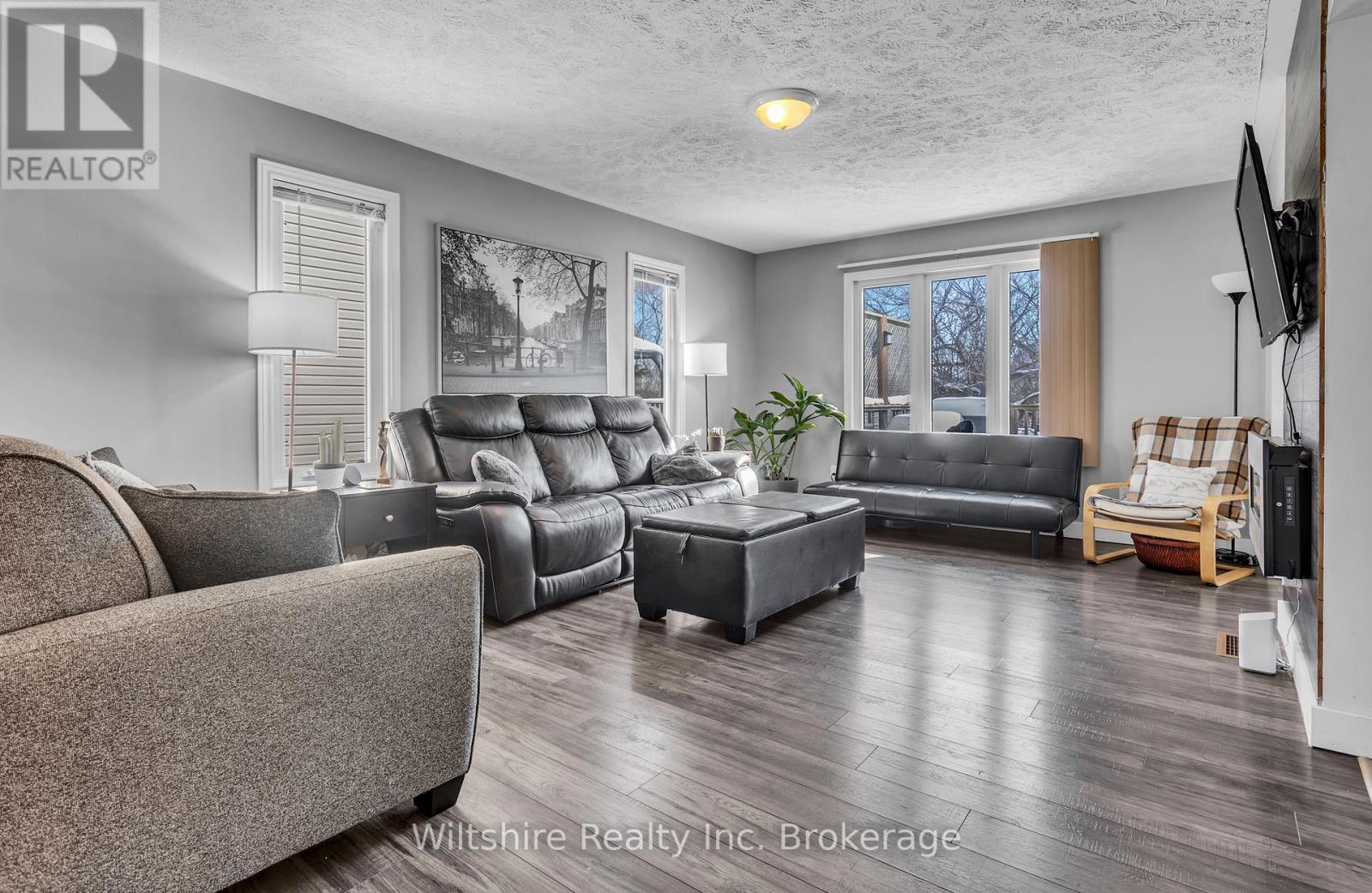 41 Herford Street, Tillsonburg, Ontario  N4G 4V1 - Photo 5 - X12774116