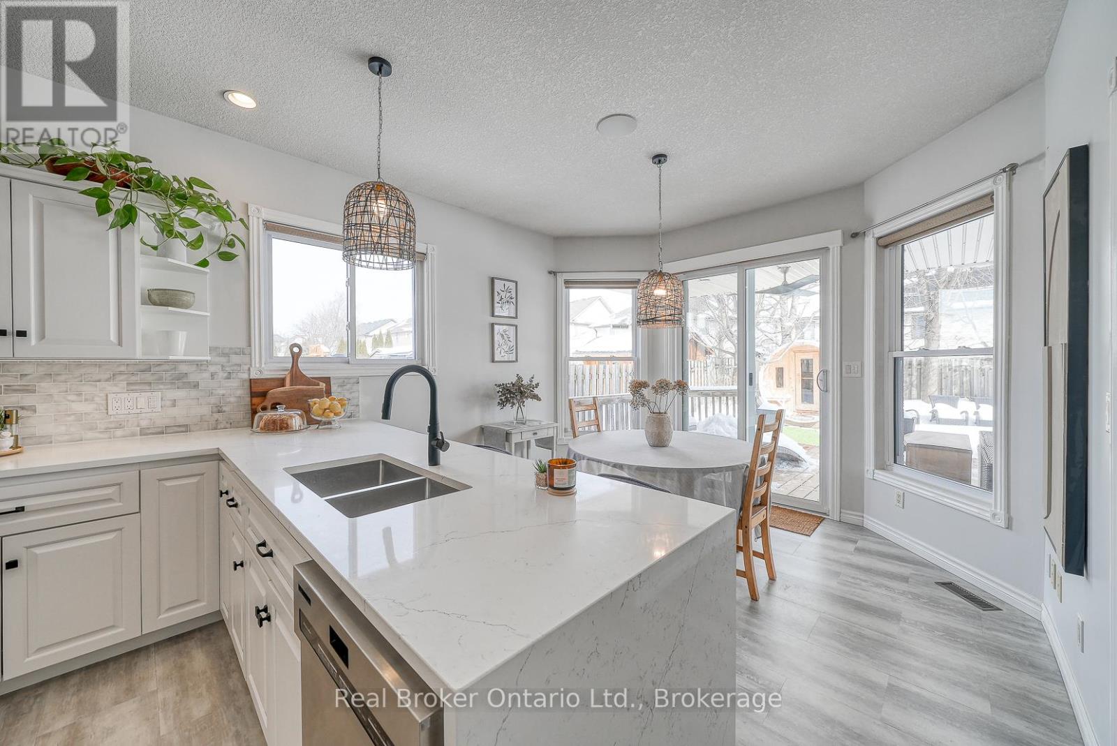 504 Crestwood Court, Woodstock (Woodstock - North), Ontario  N4T 1V3 - Photo 17 - X12786296