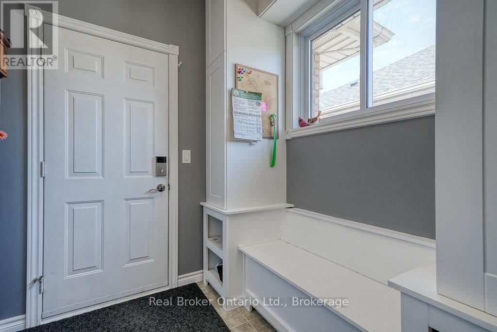 504 Crestwood Court, Woodstock (Woodstock - North), Ontario  N4T 1V3 - Photo 21 - X12786296