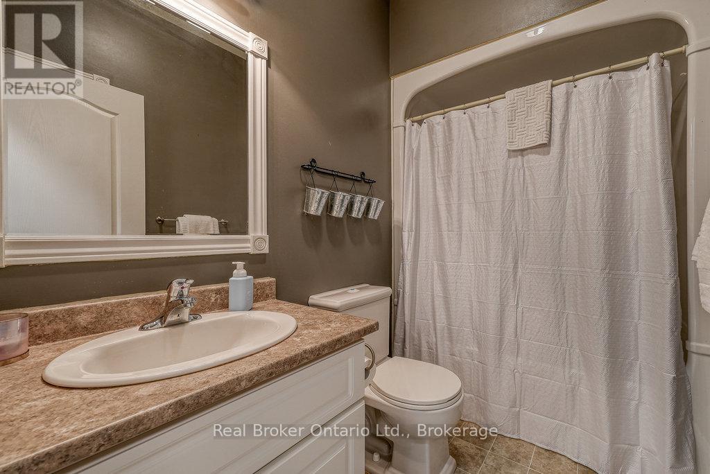 504 Crestwood Court, Woodstock (Woodstock - North), Ontario  N4T 1V3 - Photo 23 - X12786296