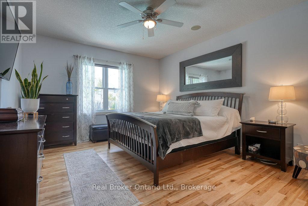 504 Crestwood Court, Woodstock (Woodstock - North), Ontario  N4T 1V3 - Photo 28 - X12786296