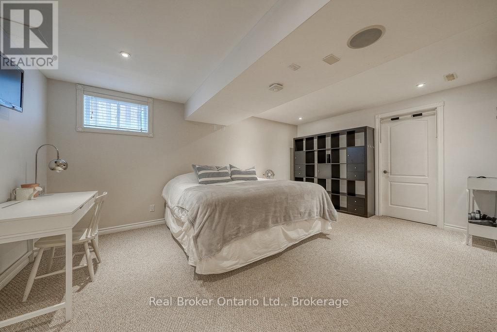 504 Crestwood Court, Woodstock (Woodstock - North), Ontario  N4T 1V3 - Photo 38 - X12786296