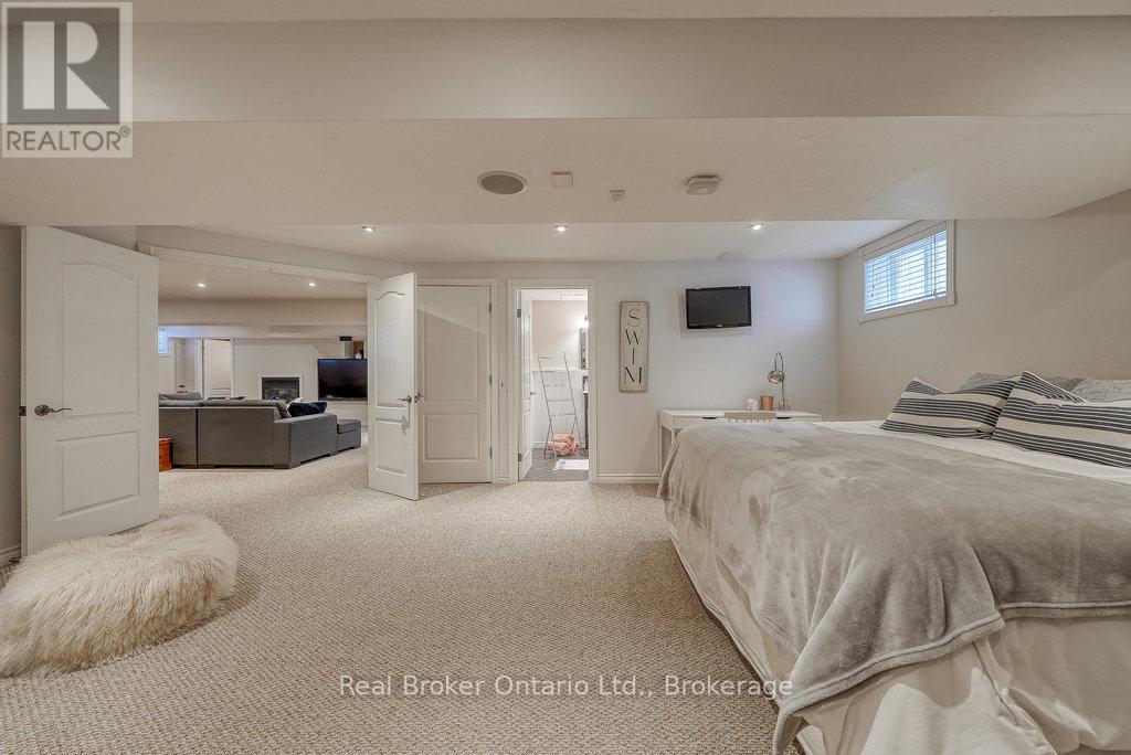 504 Crestwood Court, Woodstock (Woodstock - North), Ontario  N4T 1V3 - Photo 40 - X12786296