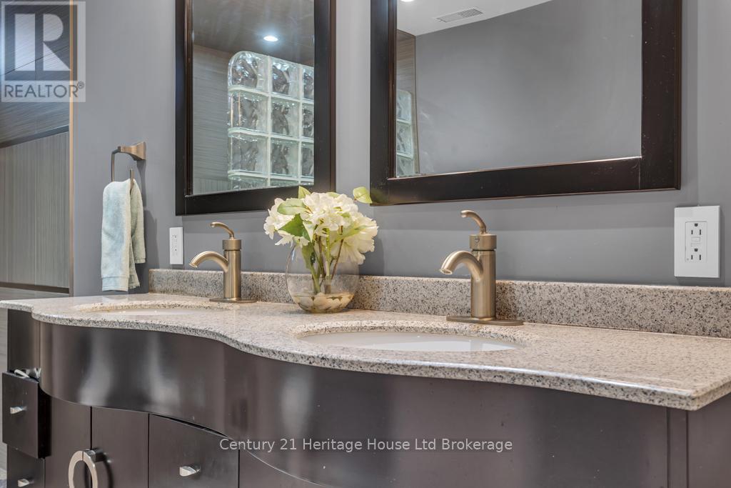 21 St Michaels Street, Norfolk (Delhi), Ontario  N4B 3C8 - Photo 25 - X12787250