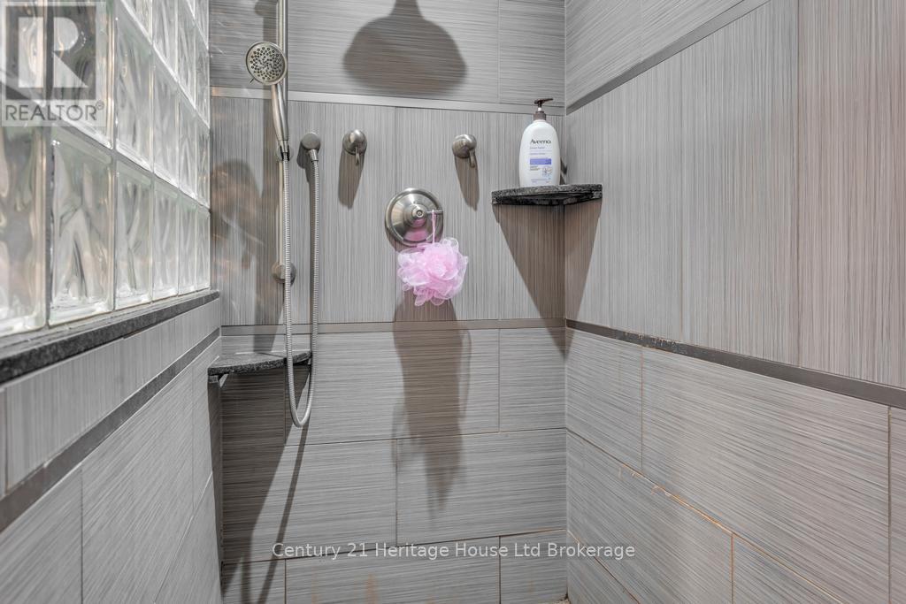 21 St Michaels Street, Norfolk (Delhi), Ontario  N4B 3C8 - Photo 26 - X12787250