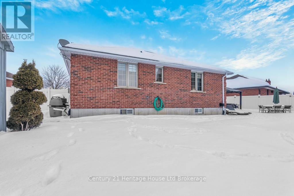 21 St Michaels Street, Norfolk (Delhi), Ontario  N4B 3C8 - Photo 34 - X12787250