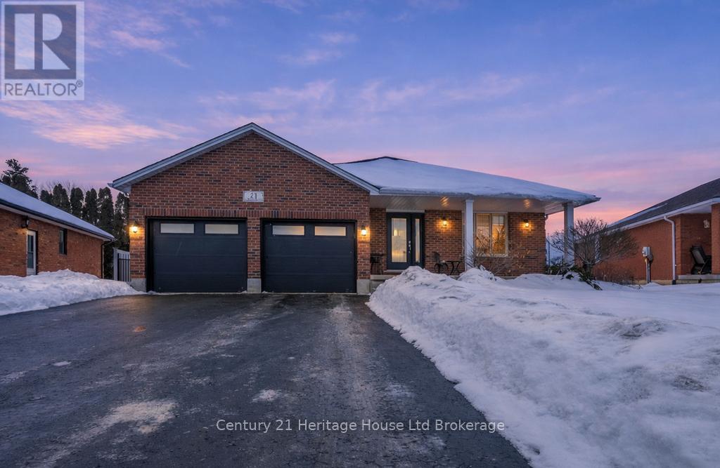 21 St Michaels Street, Norfolk (Delhi), Ontario  N4B 3C8 - Photo 4 - X12787250