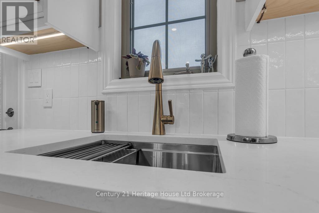 21 St Michaels Street, Norfolk (Delhi), Ontario  N4B 3C8 - Photo 6 - X12787250