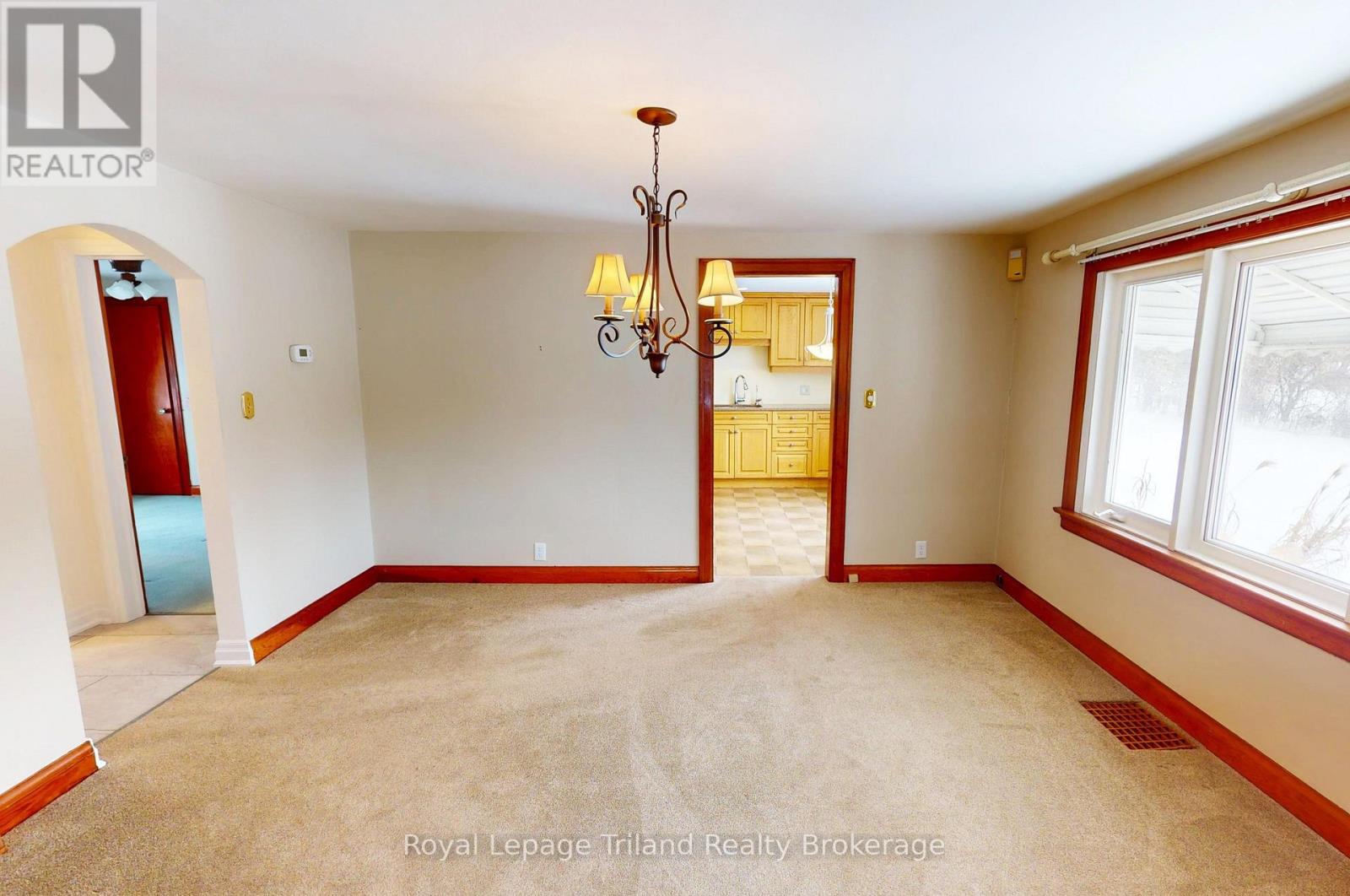 291 Harris Street, Ingersoll (Ingersoll - South), Ontario  N5C 1Y5 - Photo 8 - X12788696