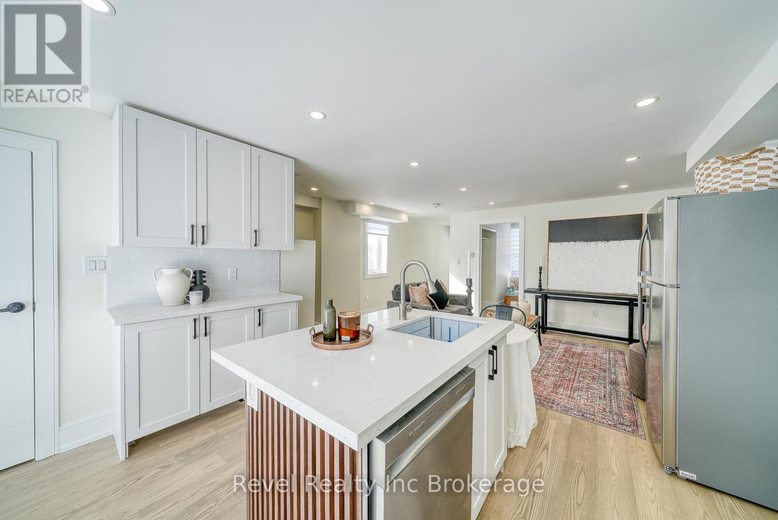 241 Charles Street W, Ingersoll (Ingersoll - South), Ontario  N5C 2M5 - Photo 10 - X12789150