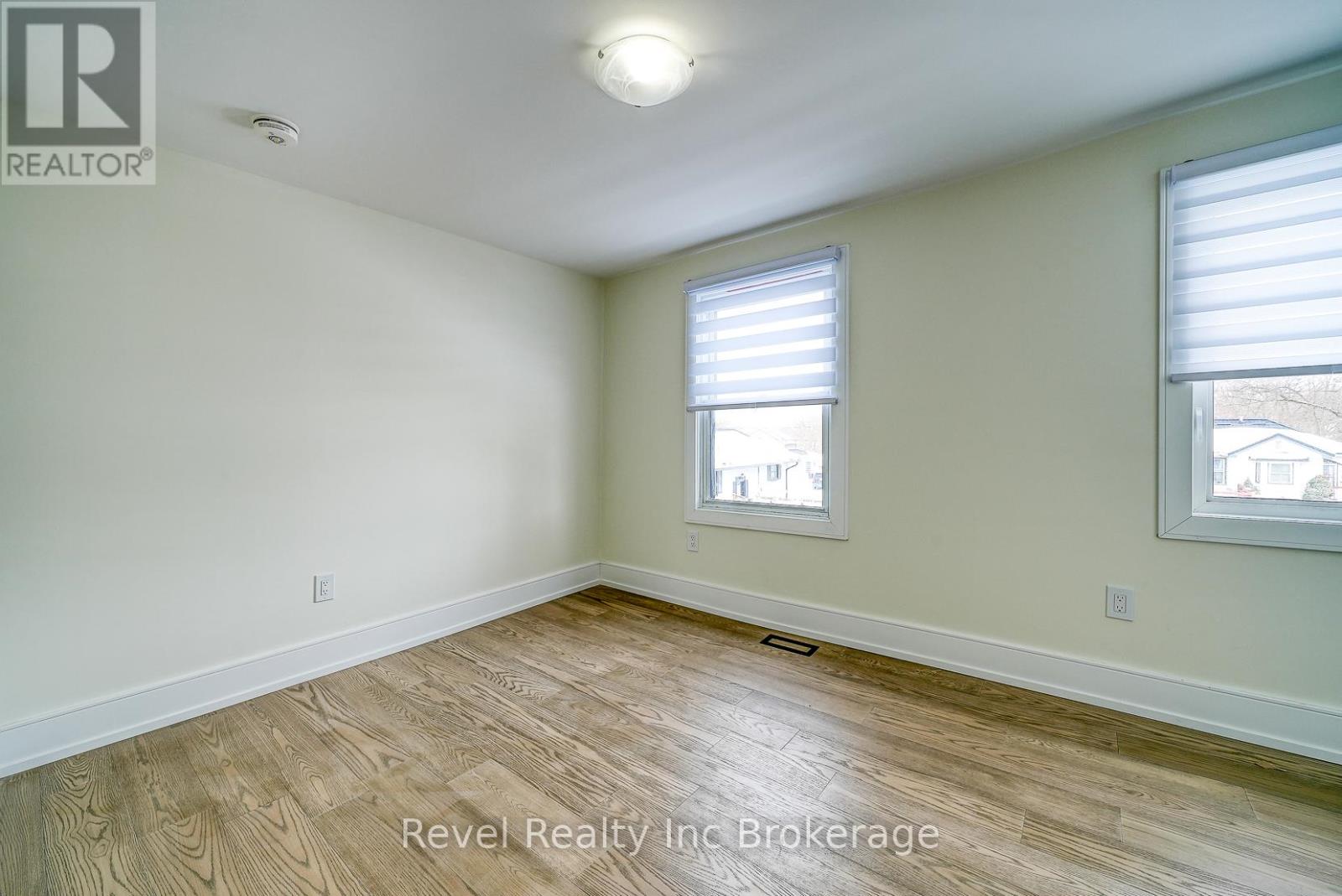 241 Charles Street W, Ingersoll (Ingersoll - South), Ontario  N5C 2M5 - Photo 18 - X12789150