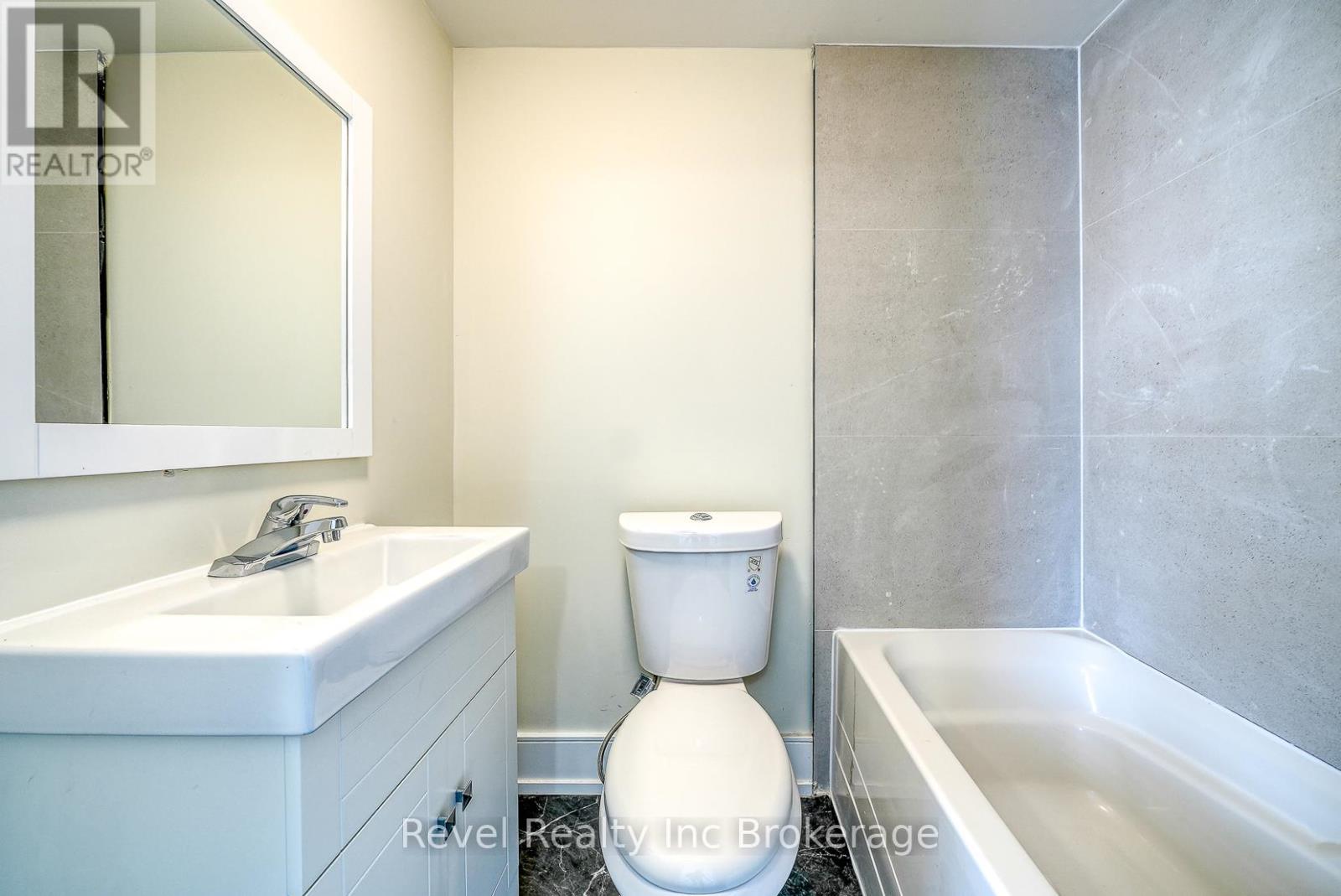 241 Charles Street W, Ingersoll (Ingersoll - South), Ontario  N5C 2M5 - Photo 19 - X12789150