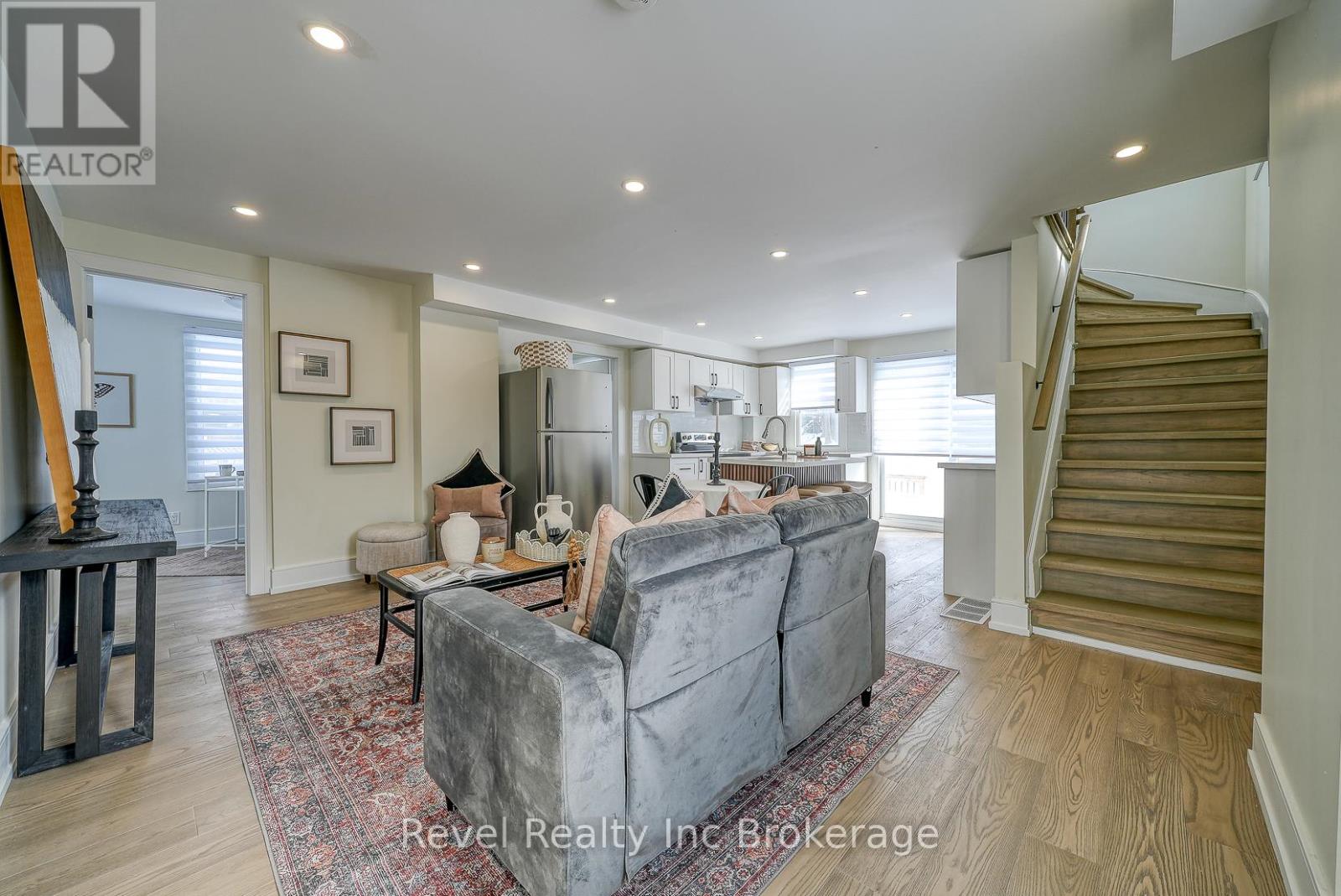 241 Charles Street W, Ingersoll (Ingersoll - South), Ontario  N5C 2M5 - Photo 5 - X12789150