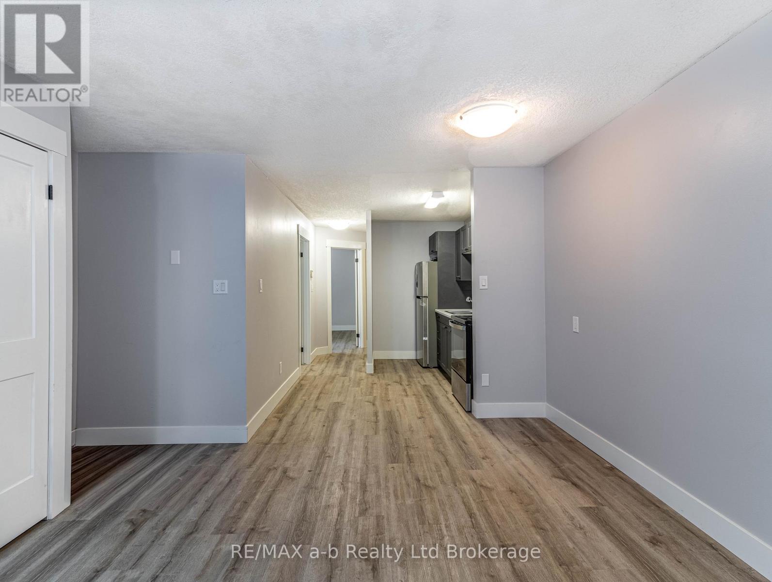 14 Victor Street, London South (South F), Ontario  N6C 1B7 - Photo 10 - X12789590