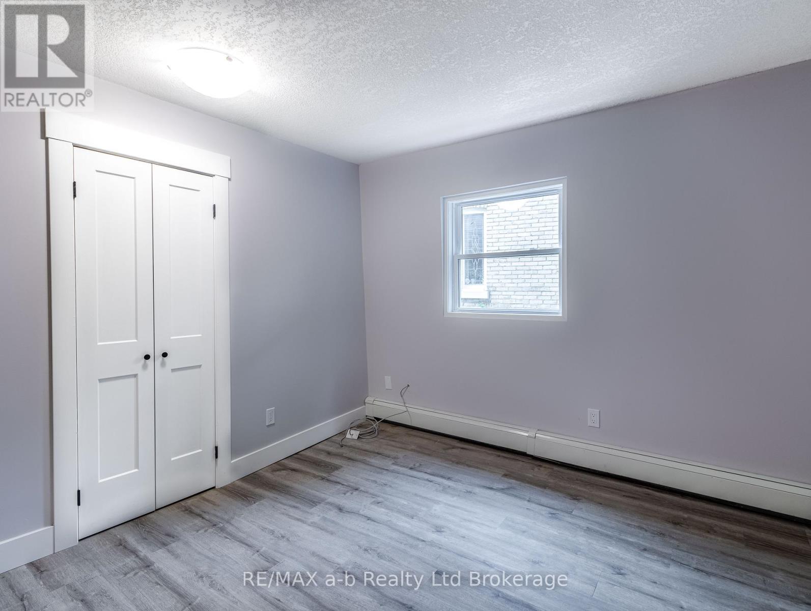 14 Victor Street, London South (South F), Ontario  N6C 1B7 - Photo 5 - X12789590