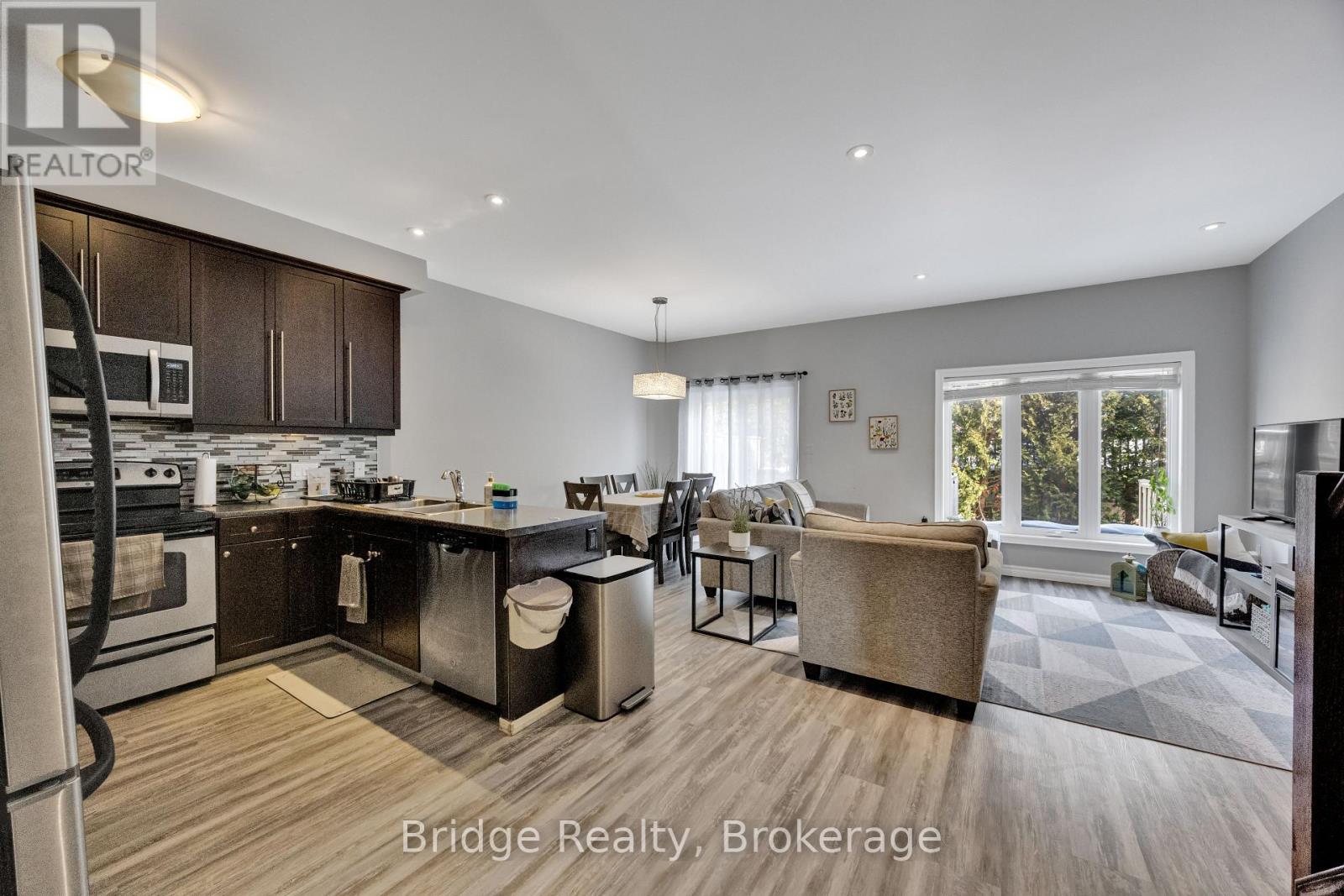 10 - 1016 Oakcrossing Gate, London North (North M), Ontario  N6G 0H1 - Photo 8 - X12791038