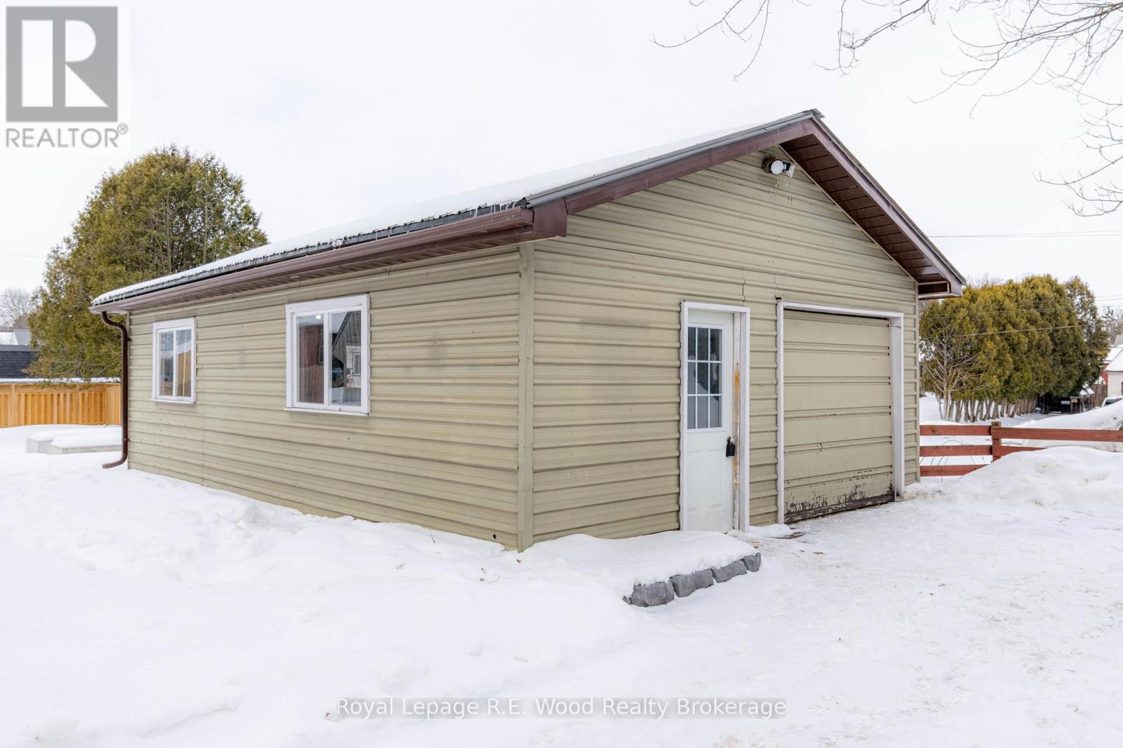 34 Stover Street S, Norwich (Norwich Town), Ontario  N0J 1P0 - Photo 4 - X12791162