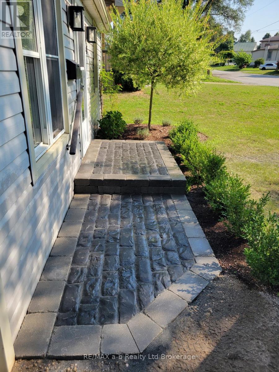 45 3rd Conc Rd Ntr Road, Norfolk, Ontario  N4G 2T3 - Photo 5 - X12791182