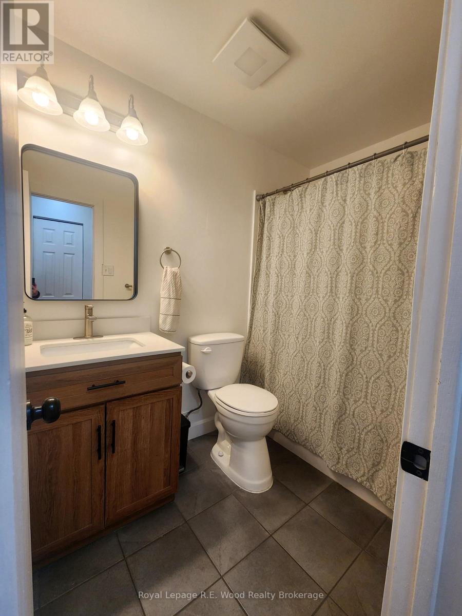 6 Centennial Avenue, Tillsonburg, Ontario  N4G 4R6 - Photo 12 - X12791338