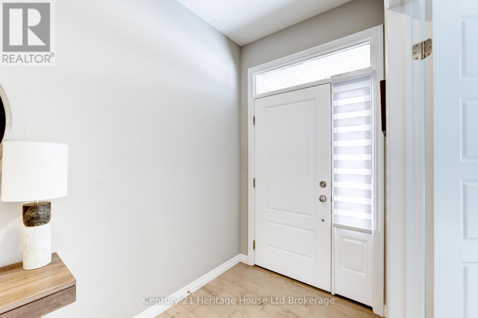 29 Keba Crescent, Tillsonburg, Ontario  N4G 0K6 - Photo 2 - X12791498