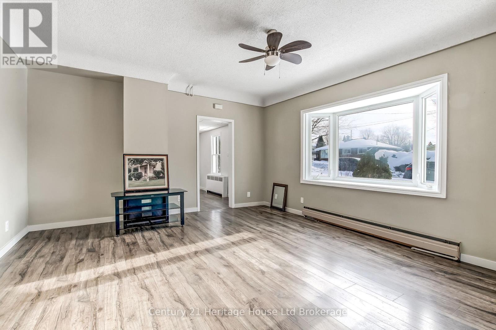 152 Charles Street E, Ingersoll (Ingersoll - South), Ontario  N5C 1K2 - Photo 11 - X12792510