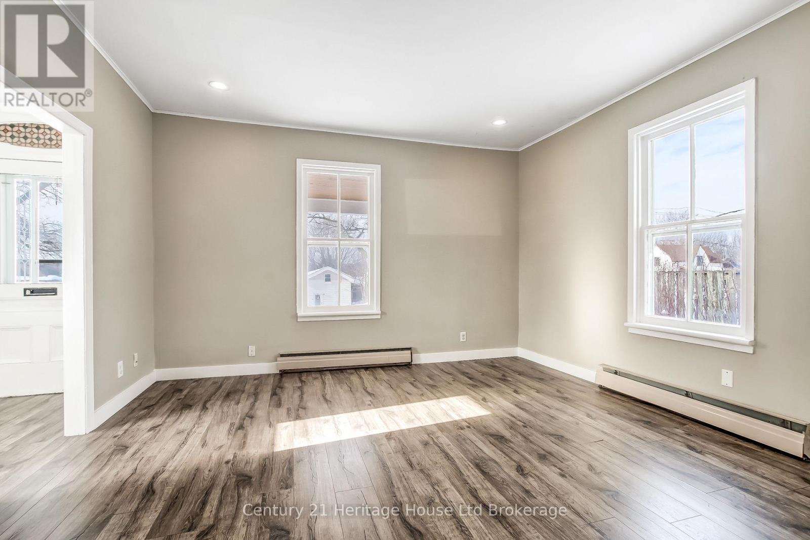 152 Charles Street E, Ingersoll (Ingersoll - South), Ontario  N5C 1K2 - Photo 14 - X12792510