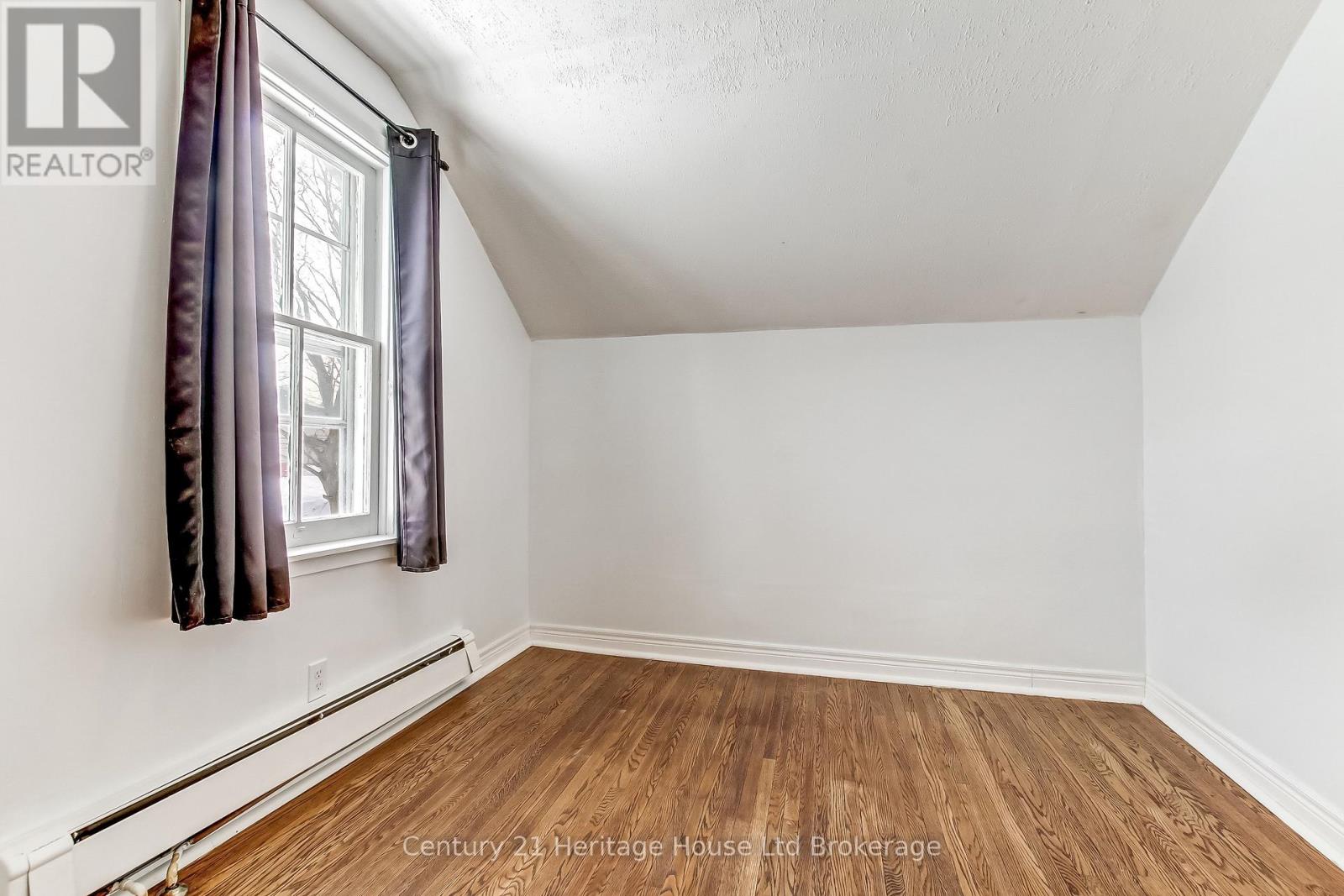 152 Charles Street E, Ingersoll (Ingersoll - South), Ontario  N5C 1K2 - Photo 18 - X12792510