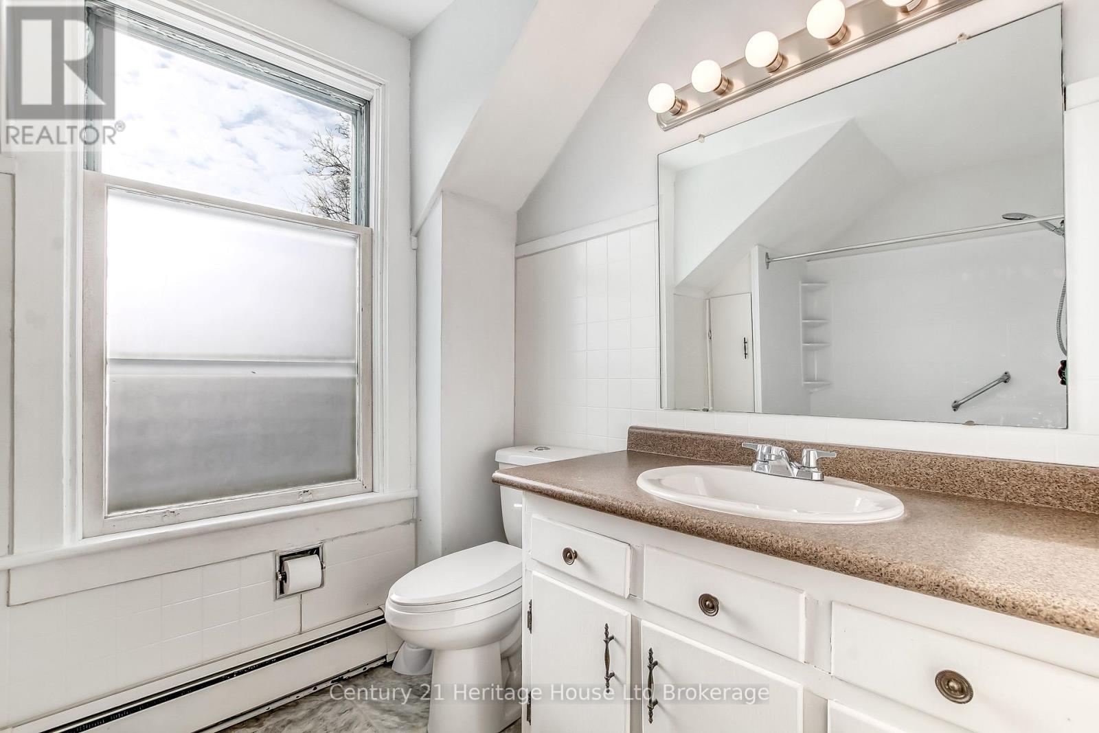 152 Charles Street E, Ingersoll (Ingersoll - South), Ontario  N5C 1K2 - Photo 19 - X12792510