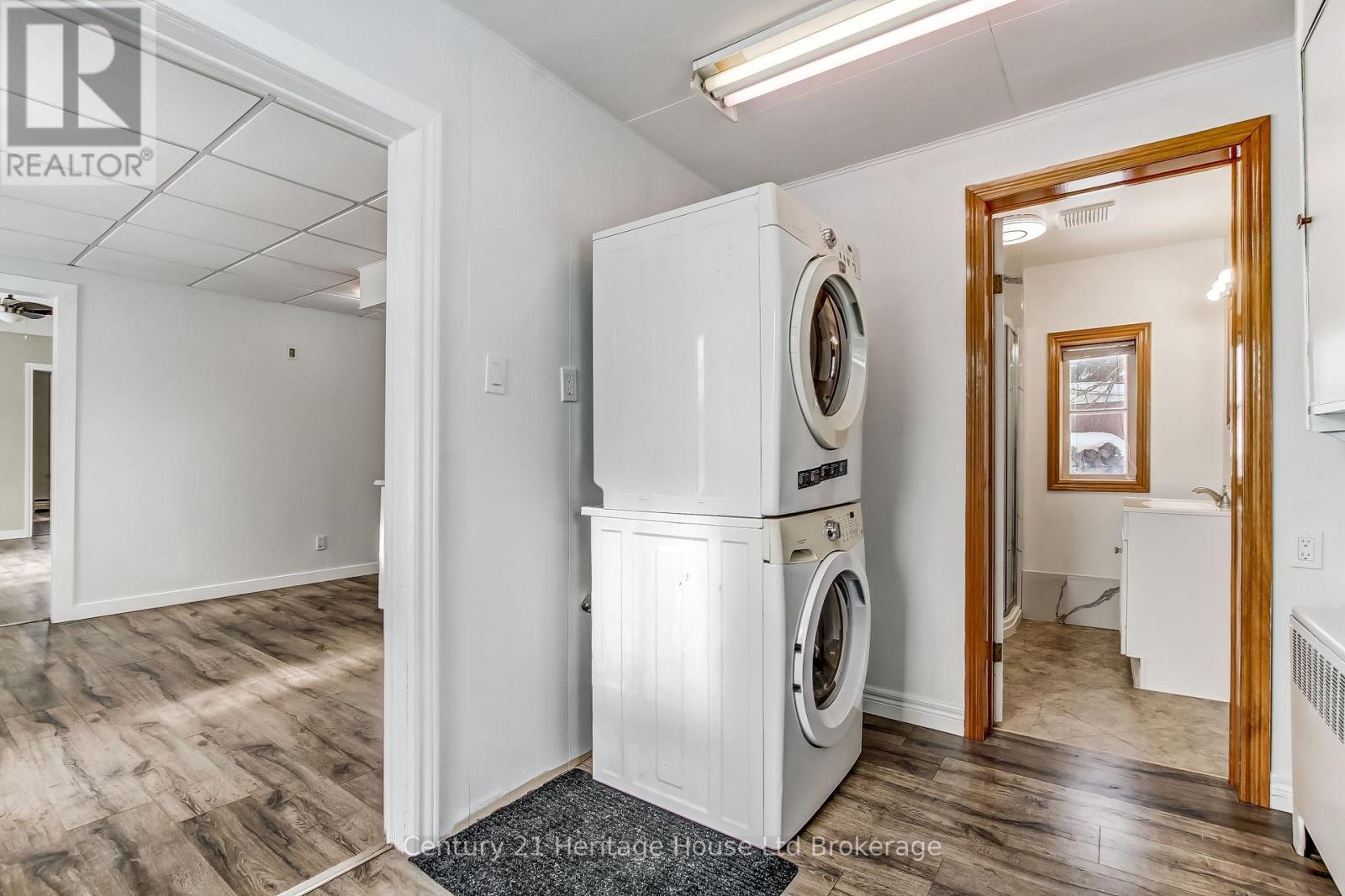 152 Charles Street E, Ingersoll (Ingersoll - South), Ontario  N5C 1K2 - Photo 4 - X12792510